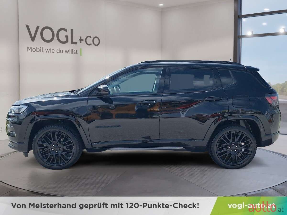 2022' Jeep Compass photo #2