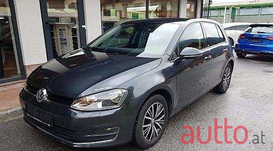 2016' Volkswagen Golf photo #1