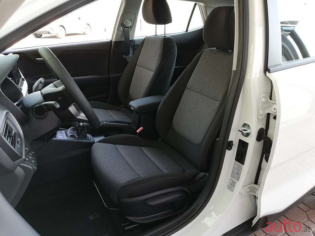 2022' Kia Stonic photo #4