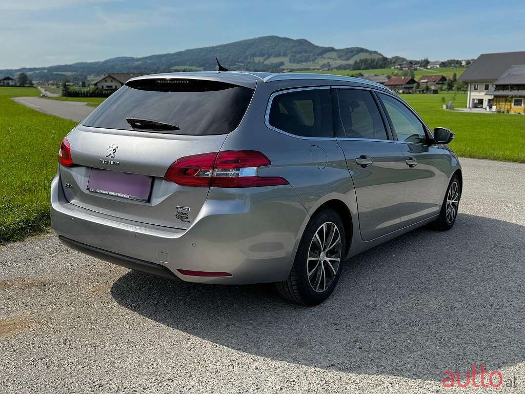 2015' Peugeot 308 photo #5