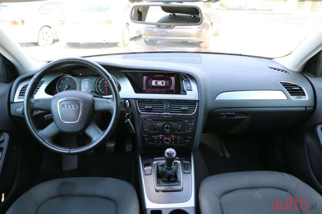 2010' Audi A4 photo #6