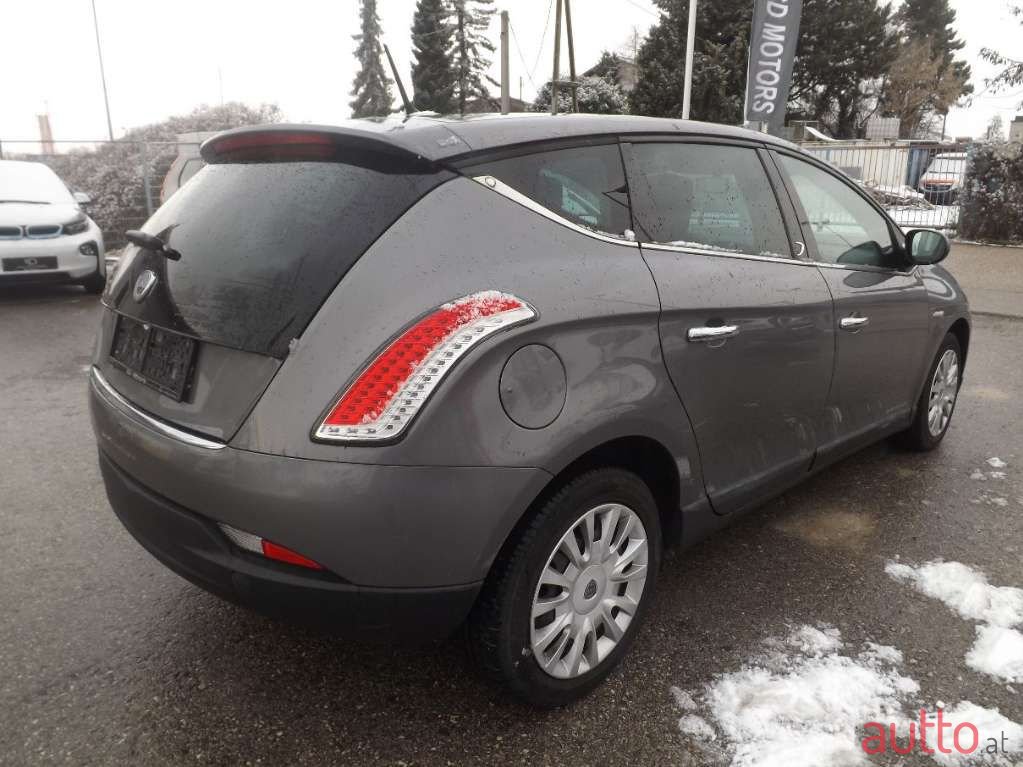 2010' Lancia Delta photo #4