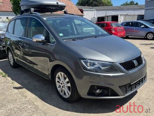 2014' SEAT Alhambra photo #5