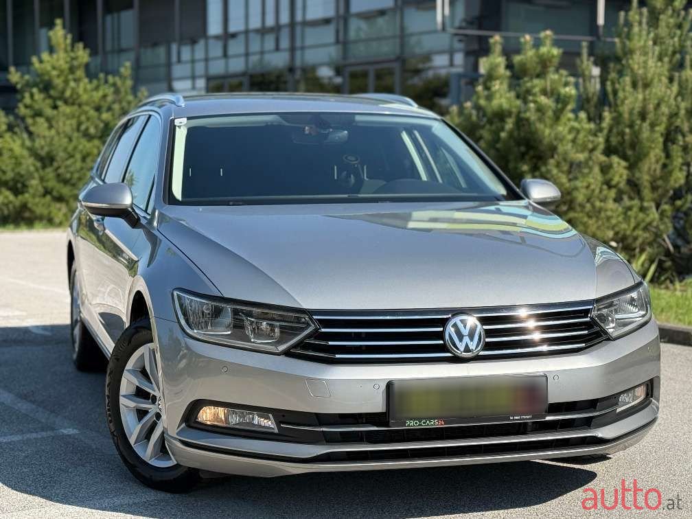 2017' Volkswagen Passat photo #6