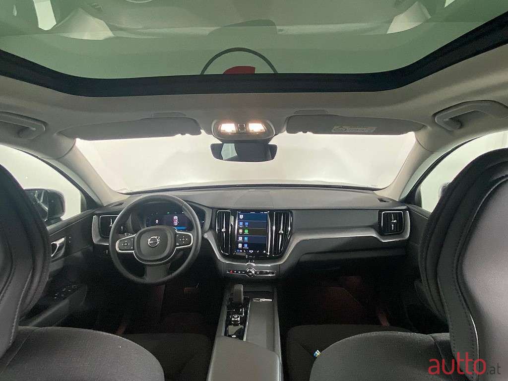 2021' Volvo XC60 photo #3