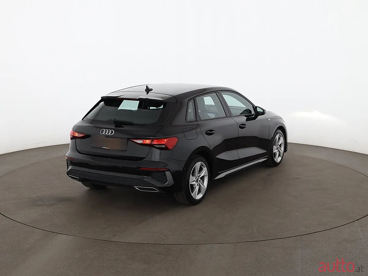 2022' Audi A3 photo #2