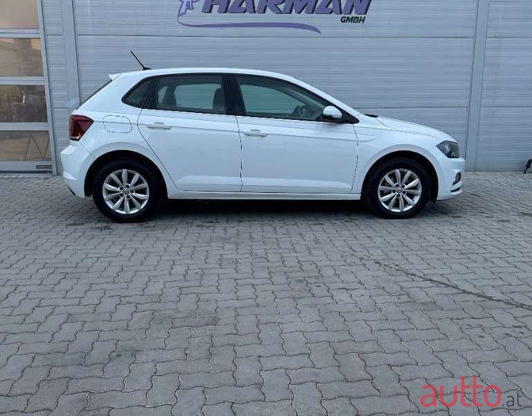 2019' Volkswagen Polo photo #2