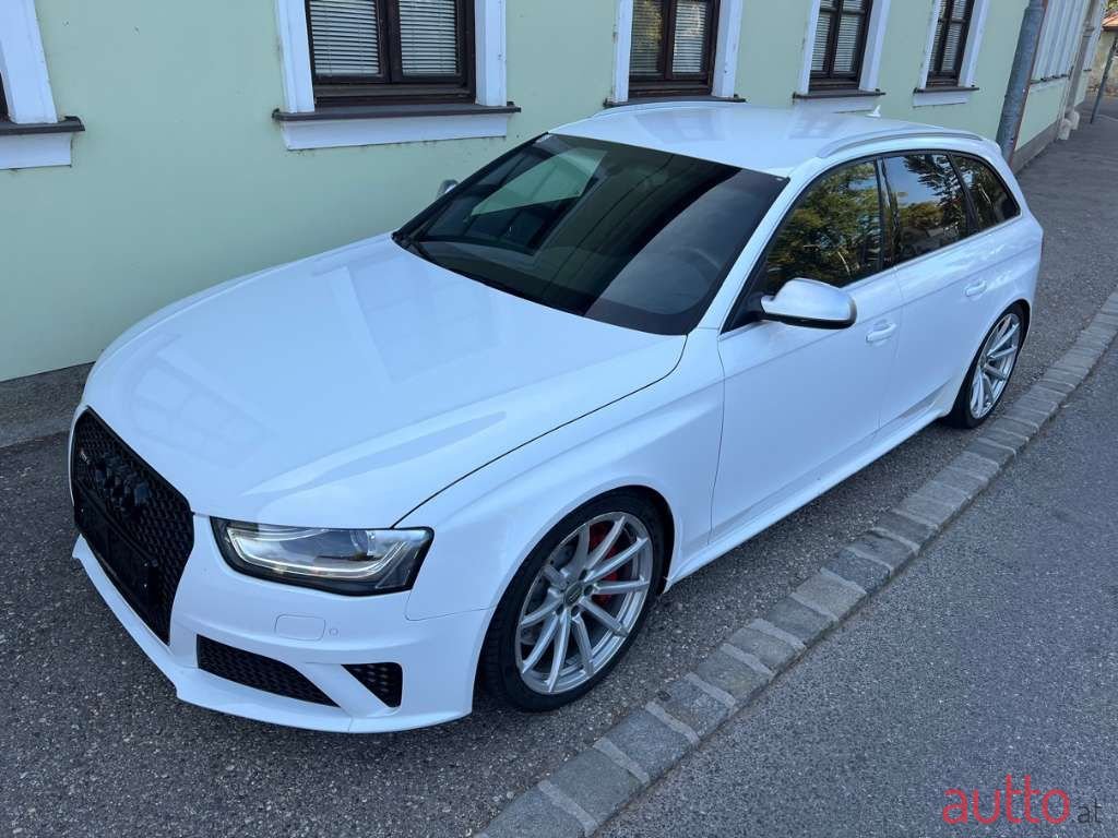 2013' Audi A4 photo #1