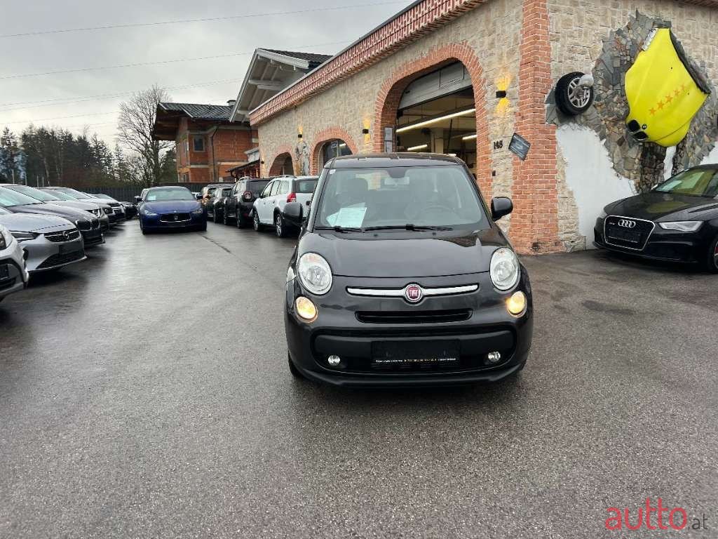 2015' Fiat 500L photo #5