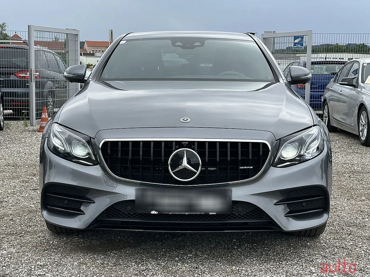 2017' Mercedes-Benz E-Klasse photo #2