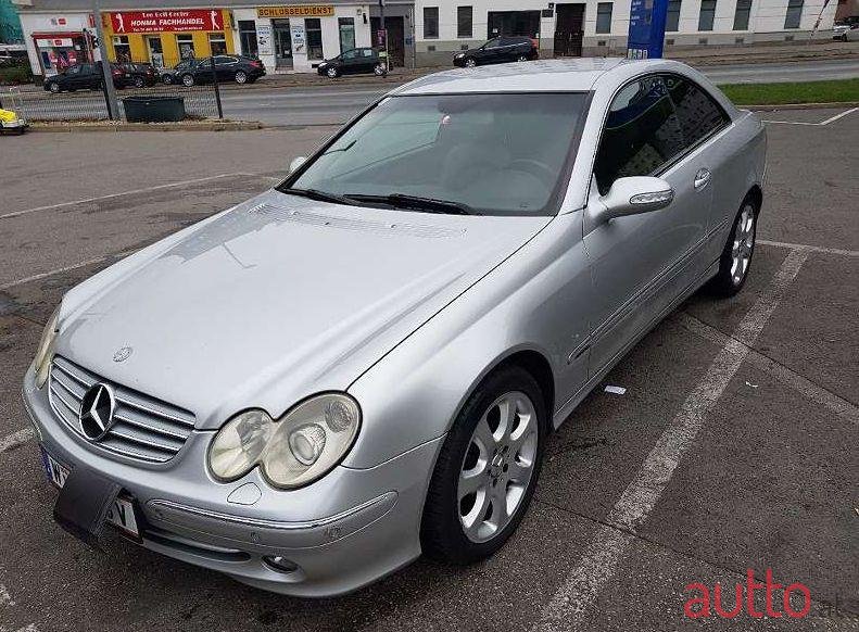 2004' Mercedes-Benz Clk-Klasse photo #1