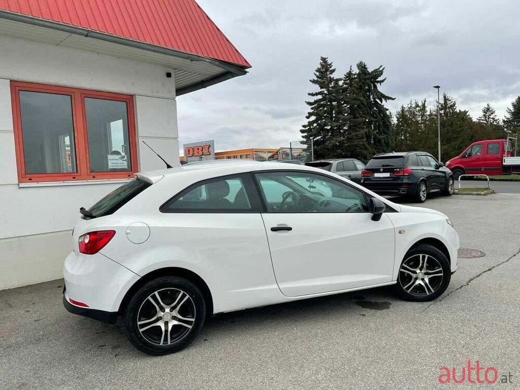 2009' SEAT Ibiza photo #3