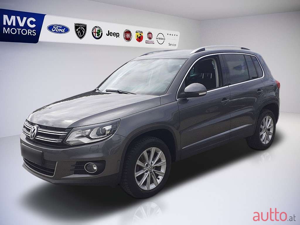 2012' Volkswagen Tiguan photo #2