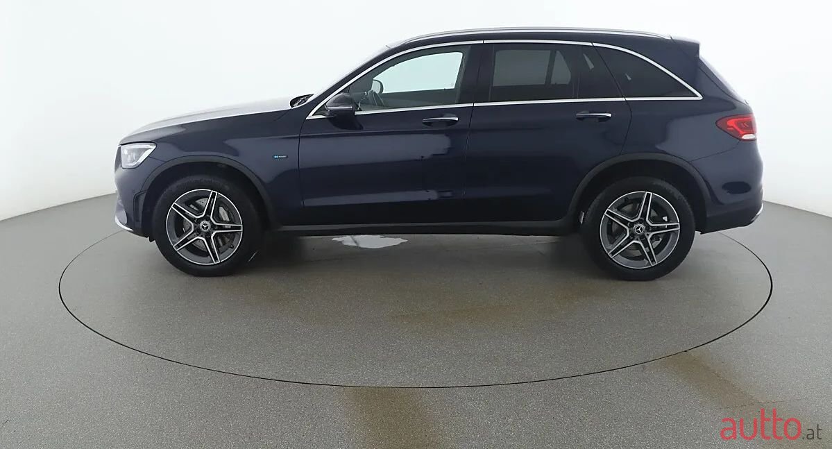 2020' Mercedes-Benz Glc-Klasse photo #2