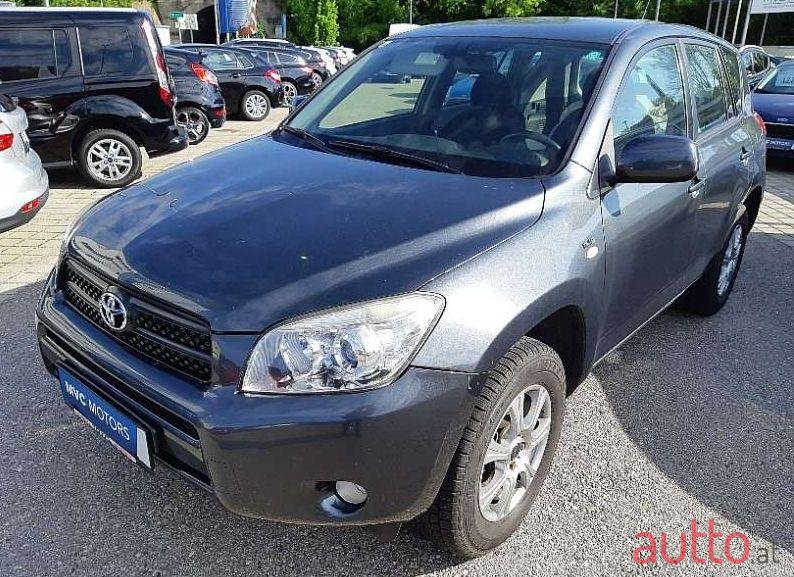 2006' Toyota RAV4 photo #2