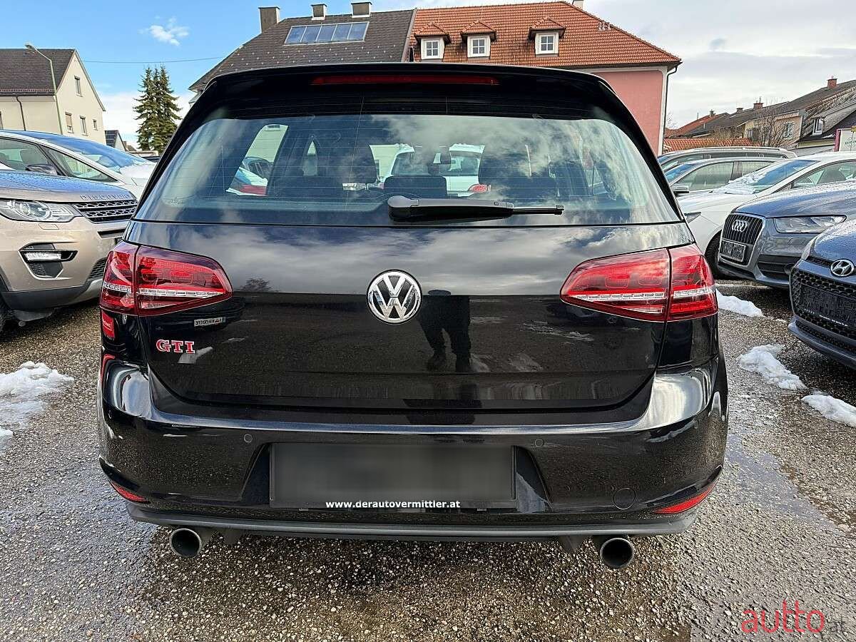 2013' Volkswagen Golf photo #5