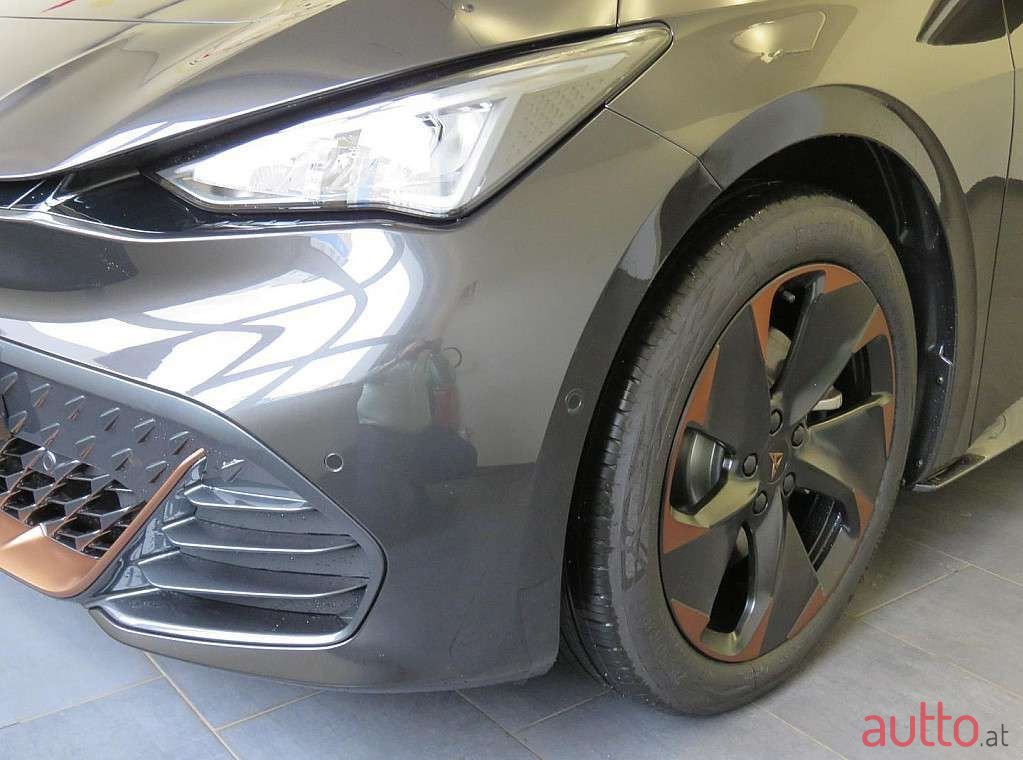 2023' Cupra Born photo #2