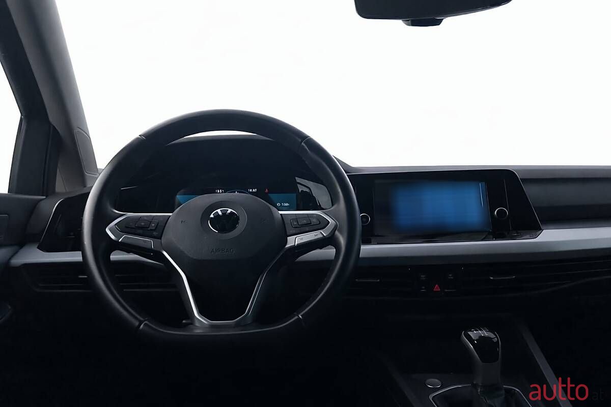 2020' Volkswagen Golf photo #2
