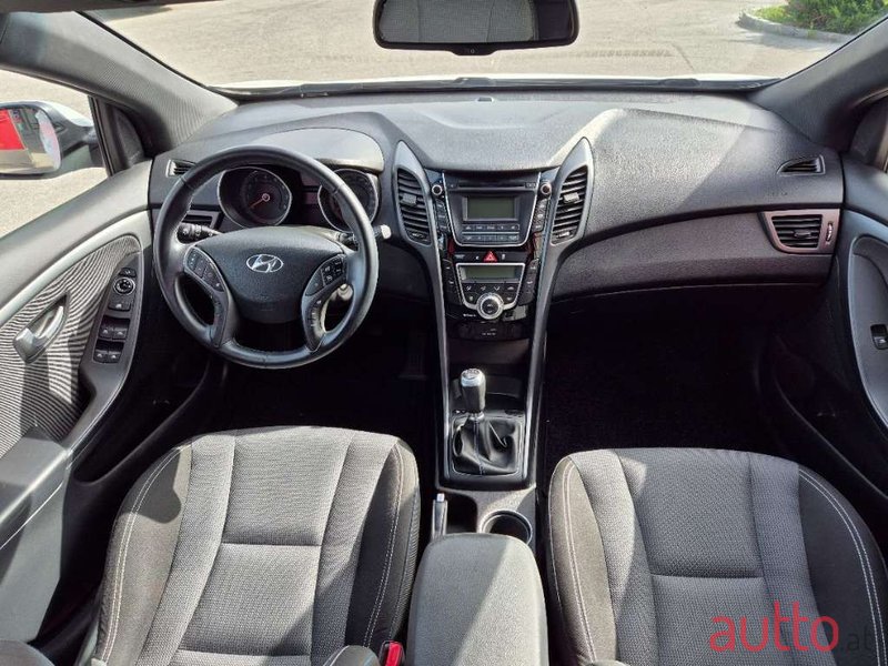 2016' Hyundai i30 photo #2