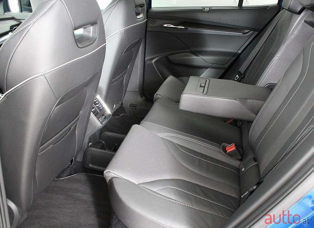 2022' Skoda Enyaq photo #5