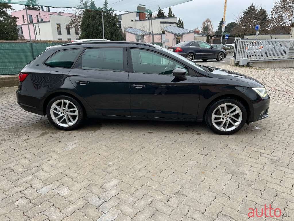 2013' SEAT Leon photo #6