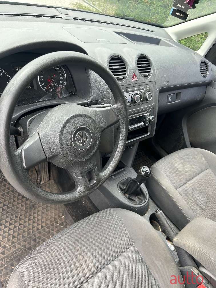 2013' Volkswagen Caddy photo #5