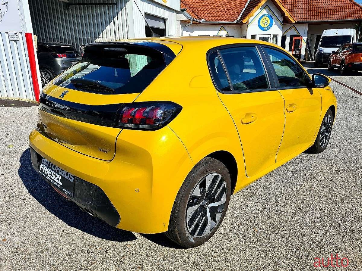 2020' Peugeot 208 photo #4