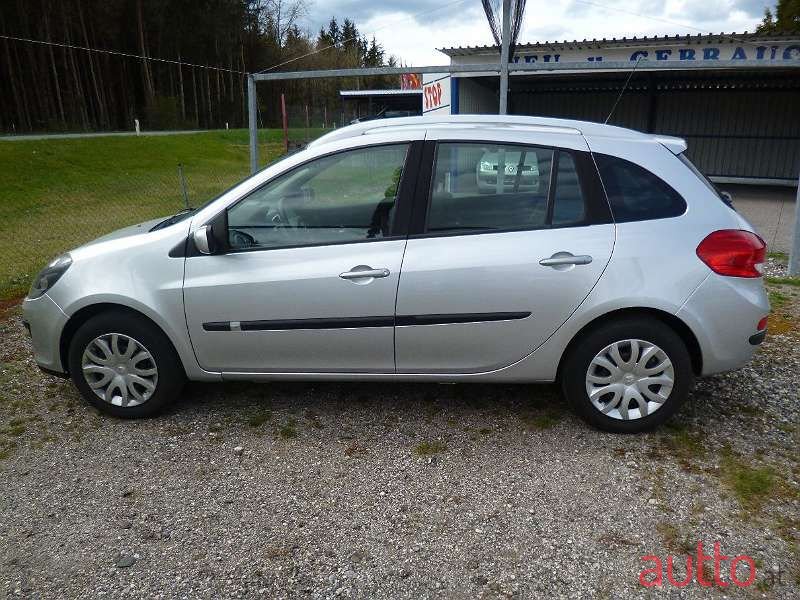 2008' Renault Clio photo #4