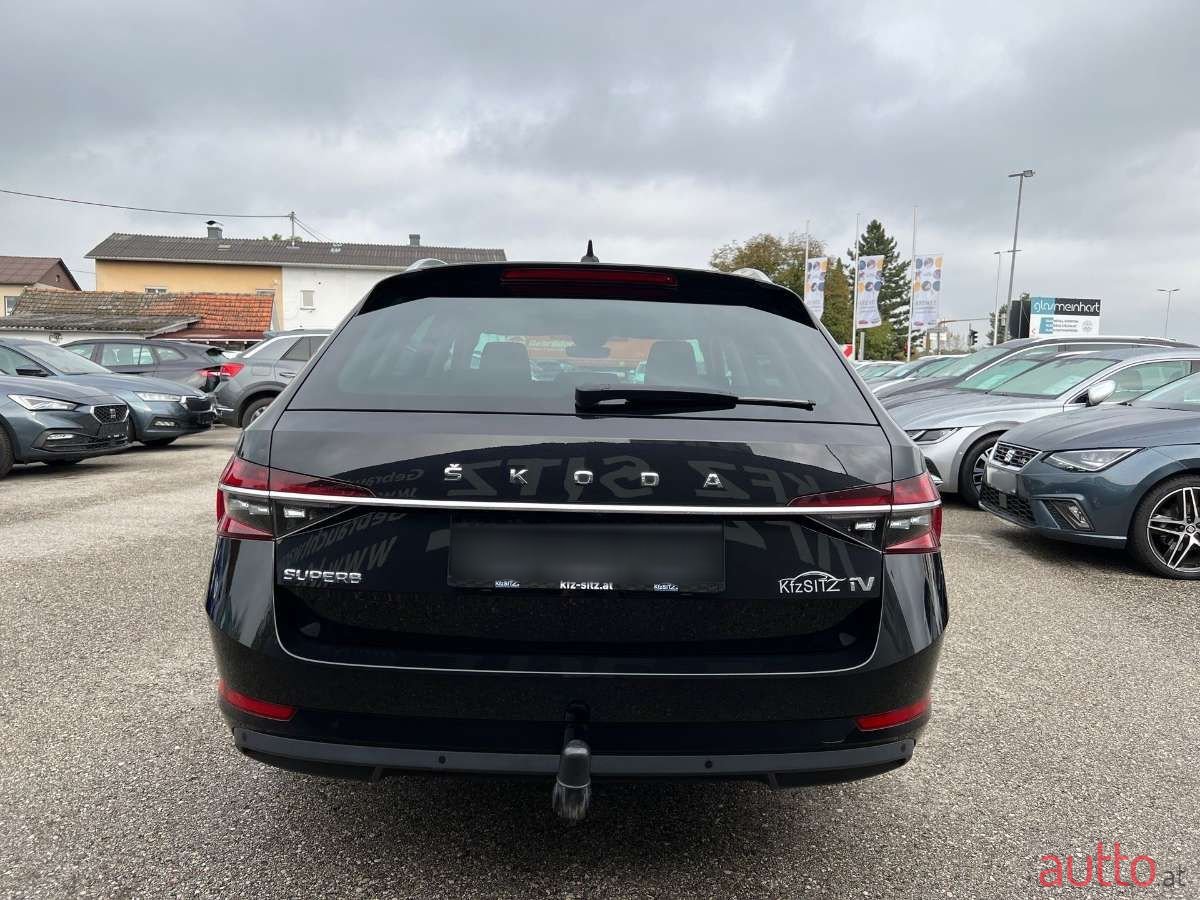 2020' Skoda Superb photo #4