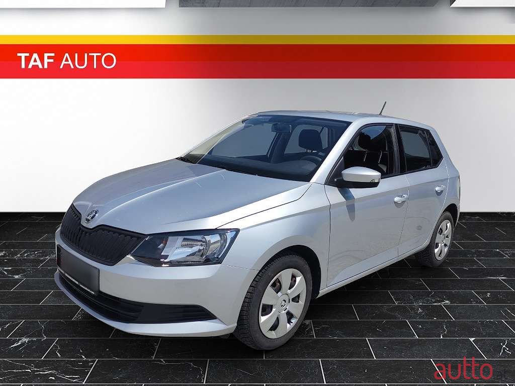 2015' Skoda Fabia photo #2