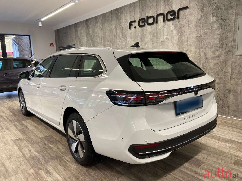 2023' Volkswagen Passat photo #6