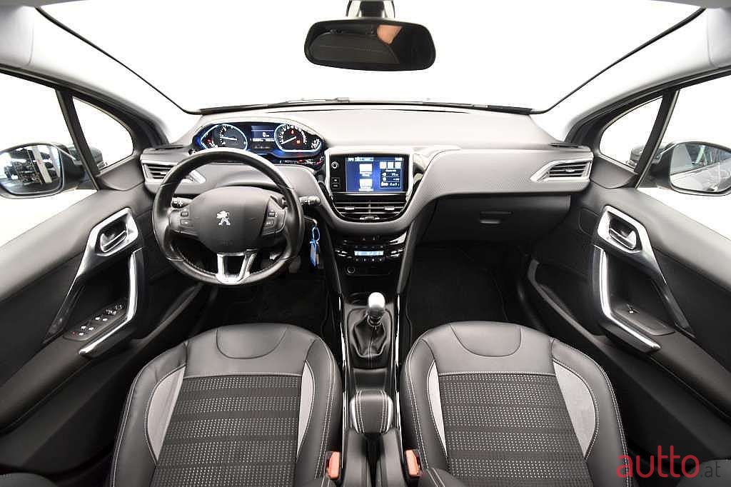 2015' Peugeot 2008 photo #5