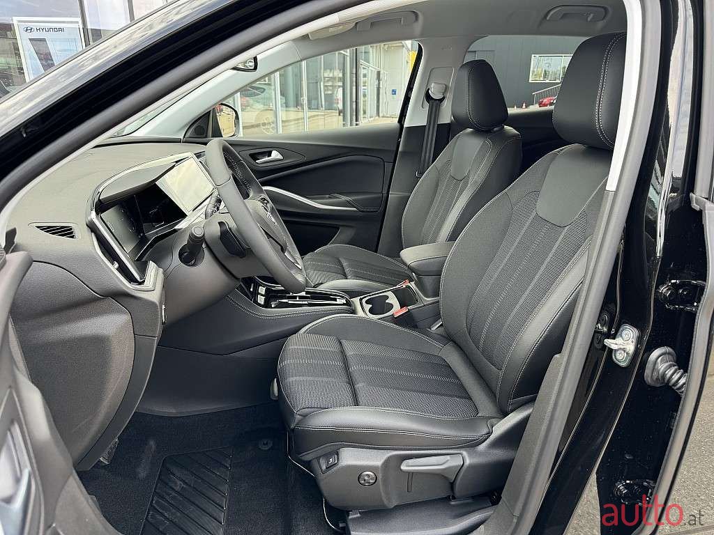 2024' Opel Grandland photo #6
