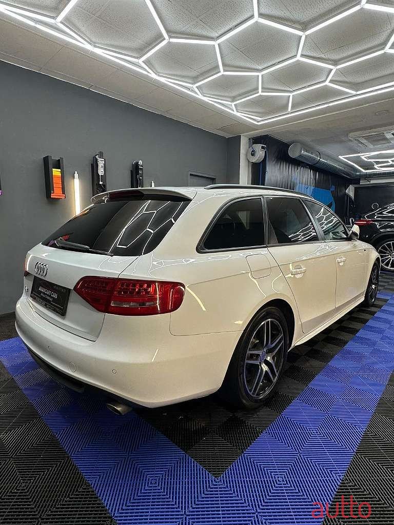 2010' Audi A4 photo #4