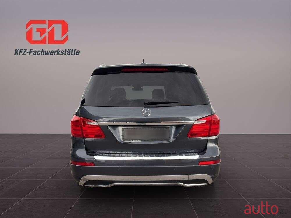 2013' Mercedes-Benz Gl-Klasse photo #4