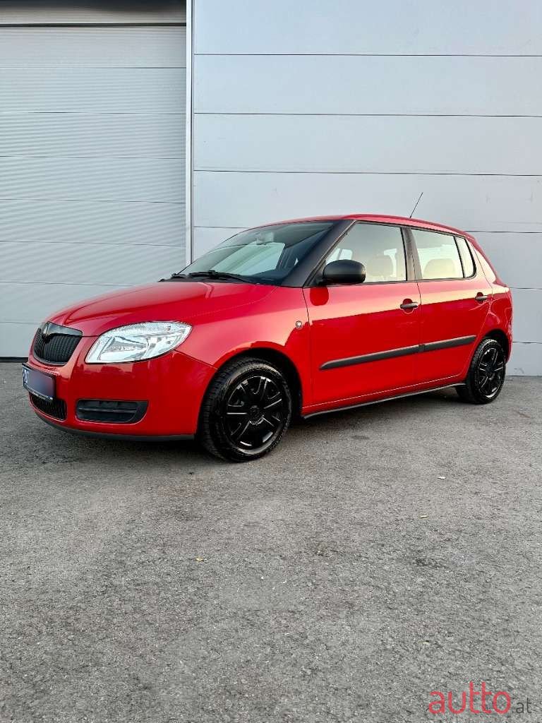 2009' Skoda Fabia photo #5