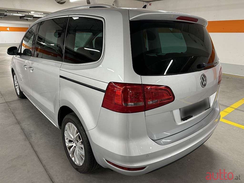 2011' Volkswagen Sharan photo #6