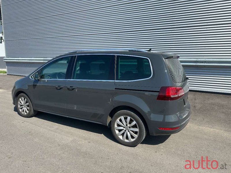 2018' Volkswagen Sharan photo #6