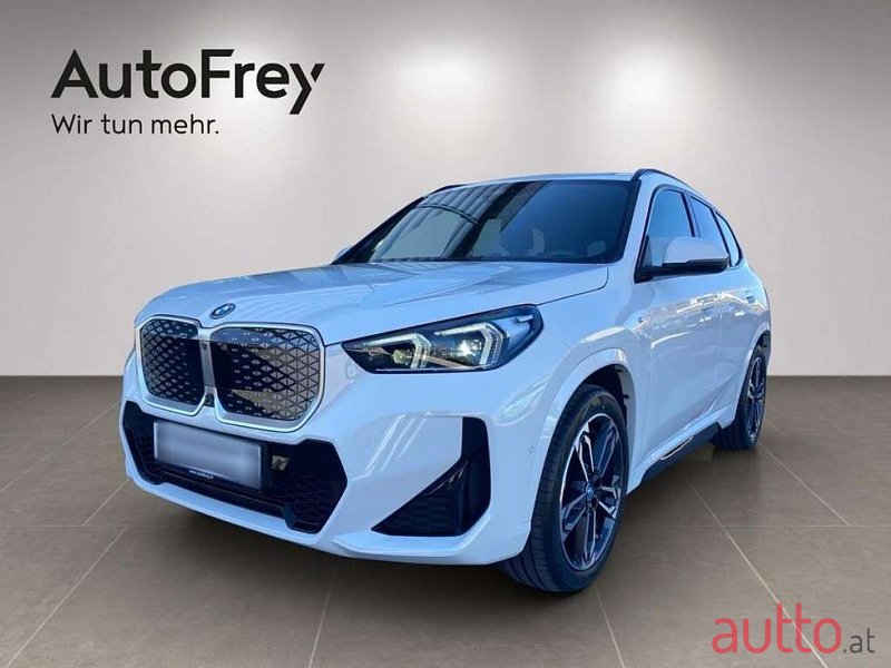 2024' BMW iX1 photo #1