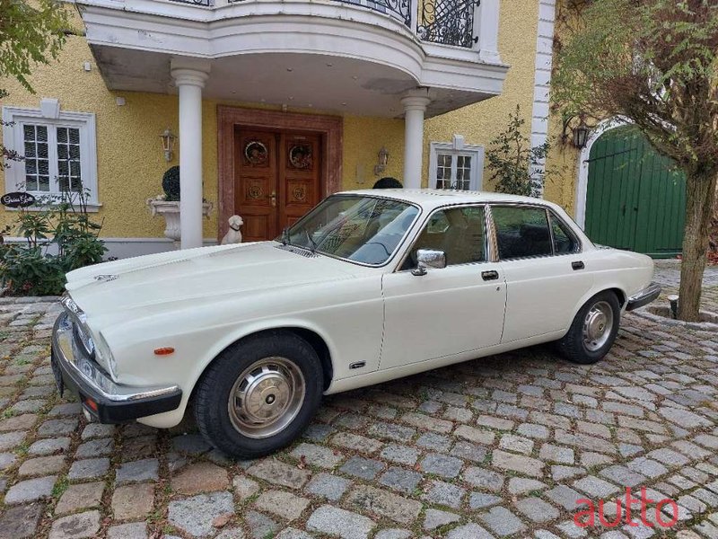 1986' Jaguar XJ photo #5