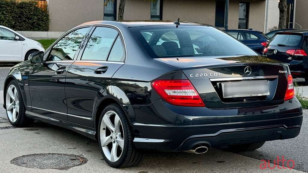 2014' Mercedes-Benz C-Klasse photo #4