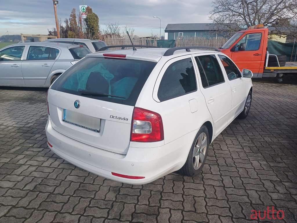 2012' Skoda Octavia photo #5
