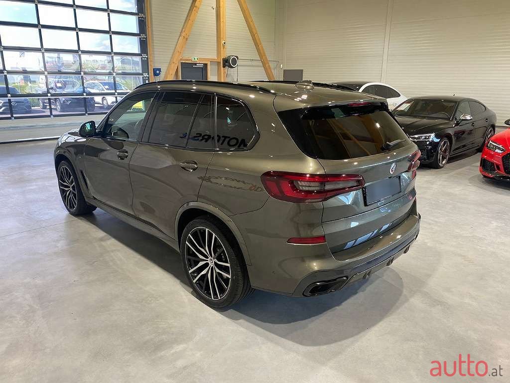 2022' BMW X5 photo #5