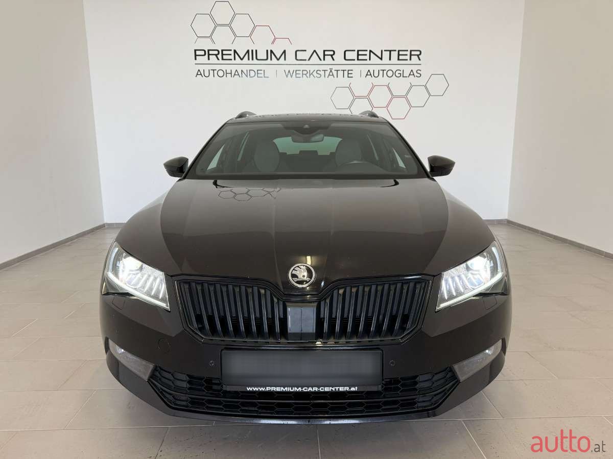 2019' Skoda Superb photo #2