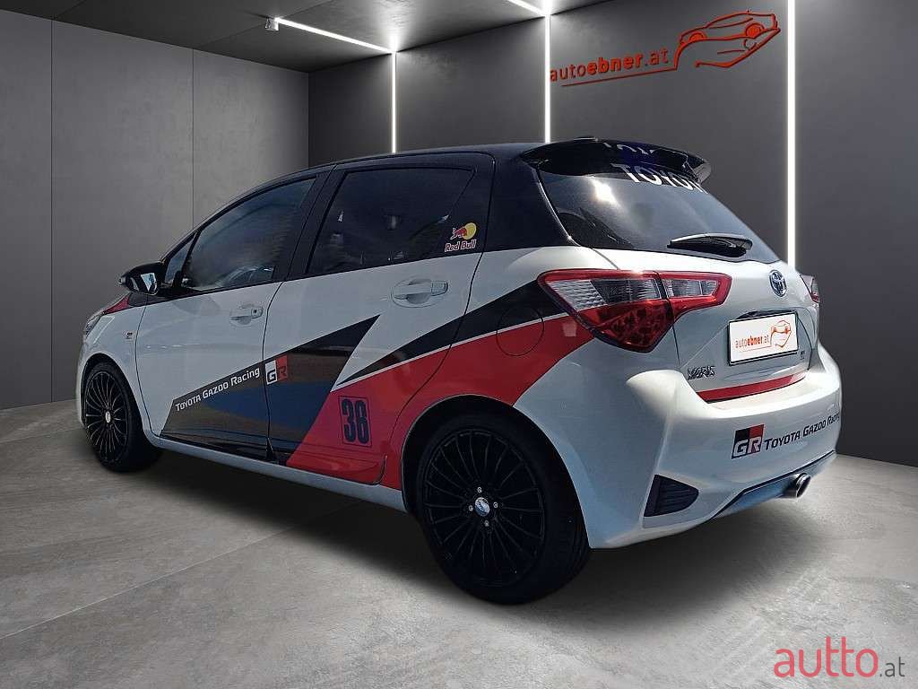 2018' Toyota Yaris photo #5