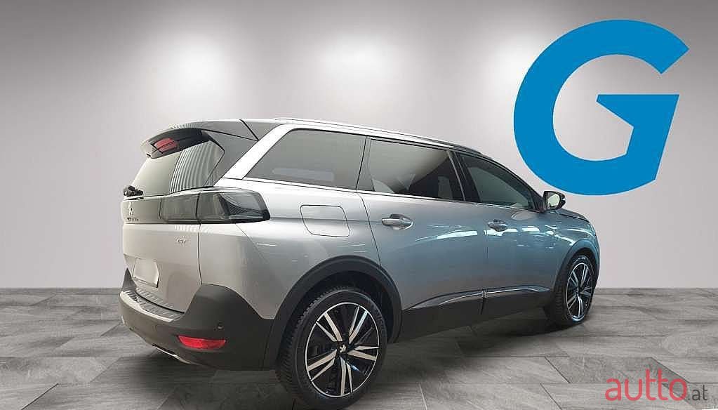 2021' Peugeot 5008 photo #3