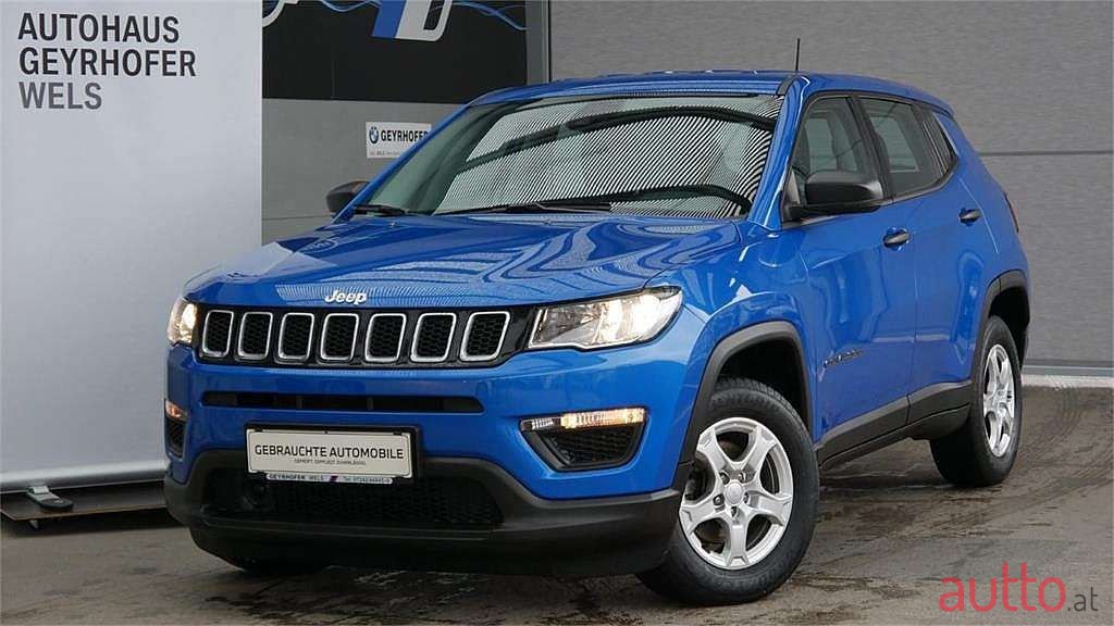 2020' Jeep Compass photo #2