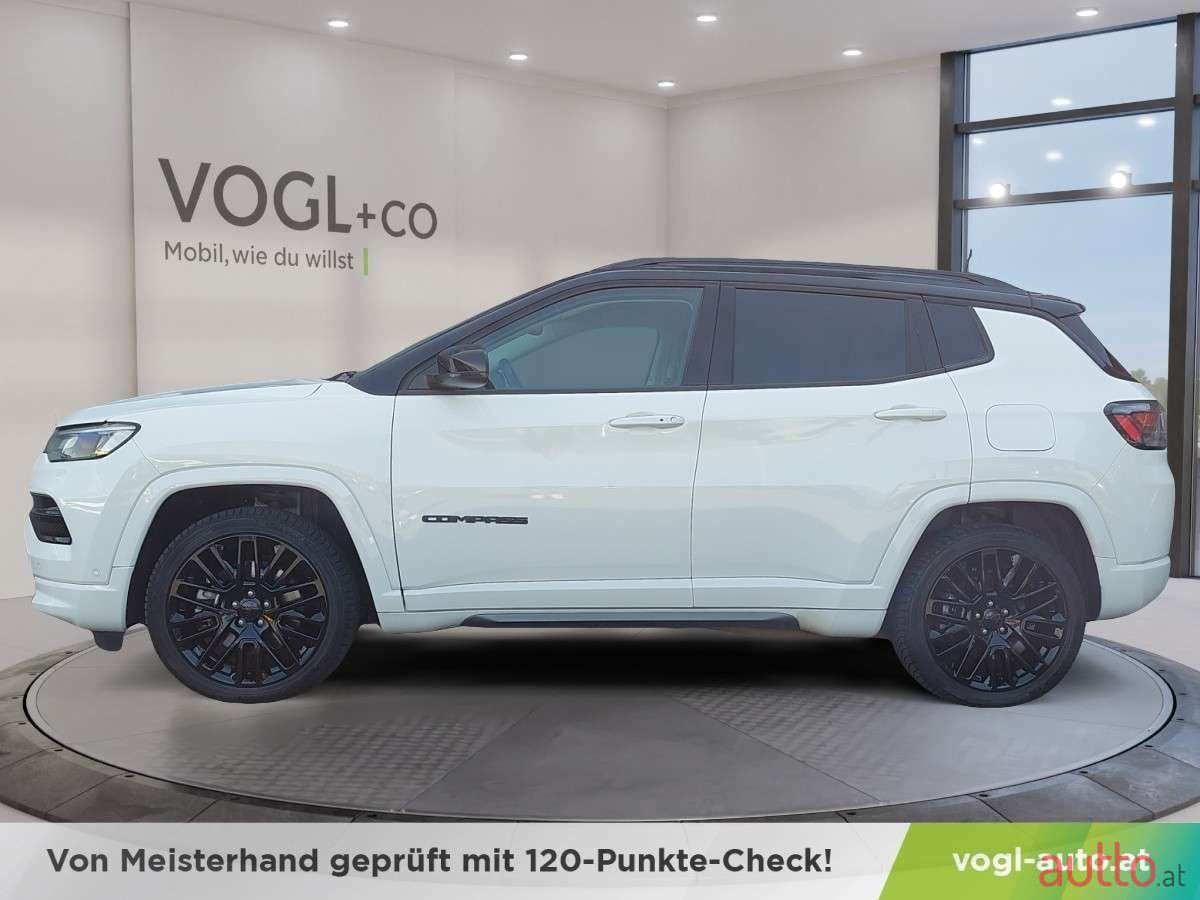 2022' Jeep Compass photo #3