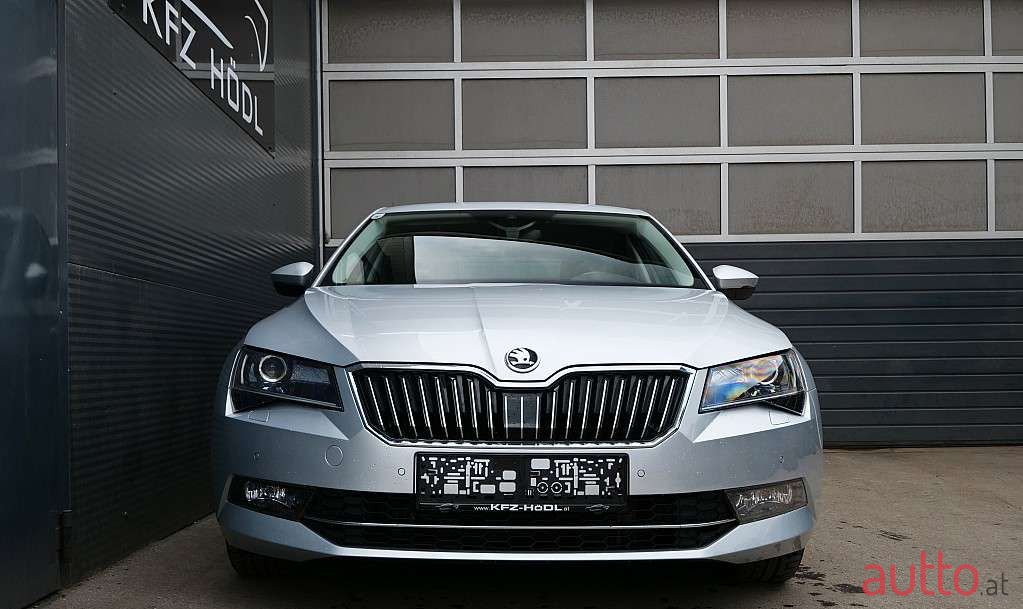 2017' Skoda Superb photo #2