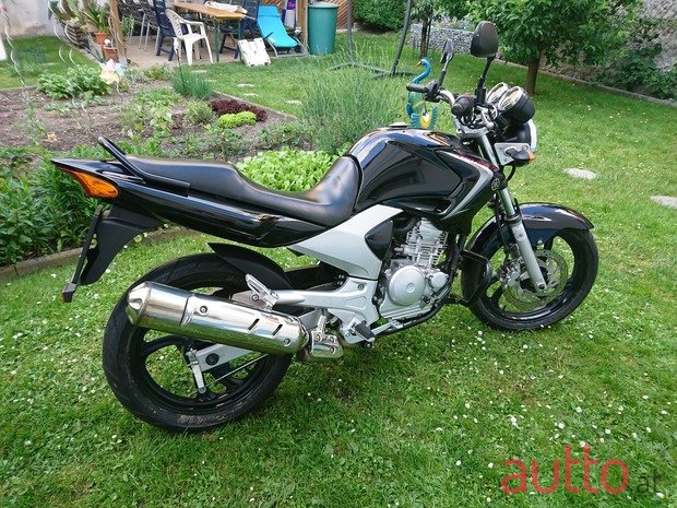 2008' Yamaha YBR250 photo #1